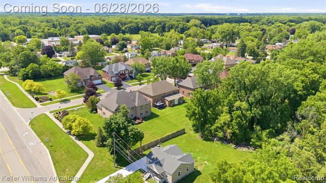 23030 Kristy Lane, Southfield, MI 48033