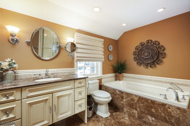 643 Nottingham Pl, Westfield Town, NJ 07090