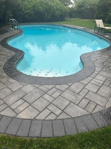 643 Nottingham Pl, Westfield Town, NJ 07090