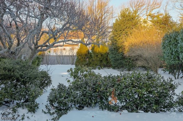 643 Nottingham Pl, Westfield Town, NJ 07090