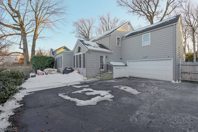 643 Nottingham Pl, Westfield Town, NJ 07090