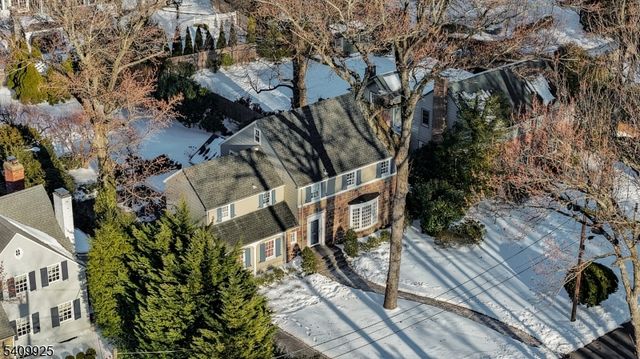 643 Nottingham Pl, Westfield Town, NJ 07090