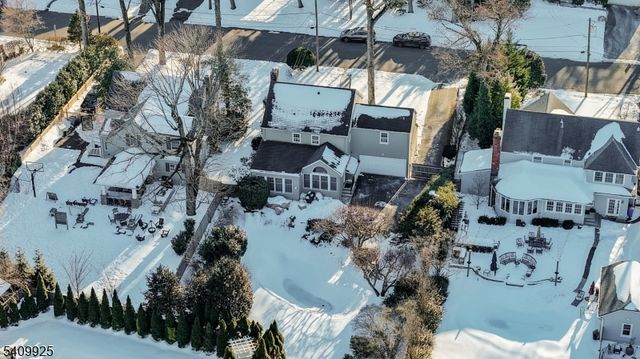 643 Nottingham Pl, Westfield Town, NJ 07090