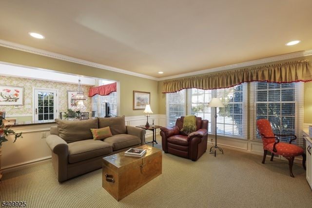 643 Nottingham Pl, Westfield Town, NJ 07090