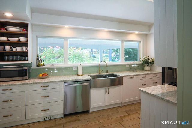 36 Creeping Hemlock Drive, Norwalk, CT 06851