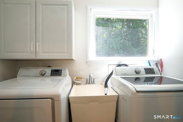 36 Creeping Hemlock Drive, Norwalk, CT 06851