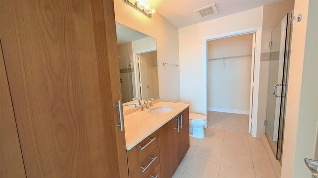 1945 S Ocean Drive 701, Hallandale Beach, FL 33009