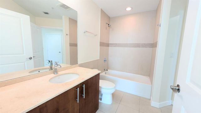 1945 S Ocean Drive 701, Hallandale Beach, FL 33009