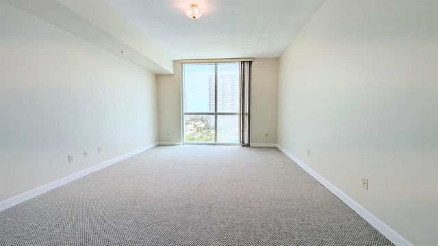 1945 S Ocean Drive 701, Hallandale Beach, FL 33009