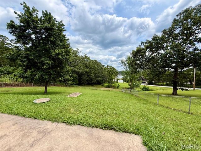 14048 Trails End Drive, De Soto, MO 63020