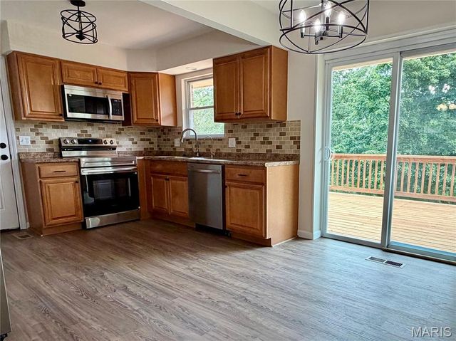 14048 Trails End Drive, De Soto, MO 63020