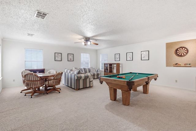 806 Red Oak Drive, Lewisville, TX 75067