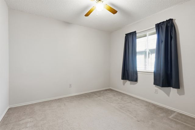 806 Red Oak Drive, Lewisville, TX 75067