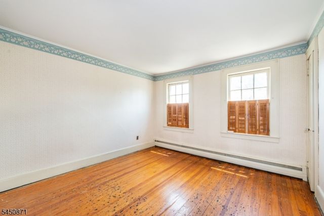 135 W Colfax Ave, Roselle Park Boro, NJ 07204