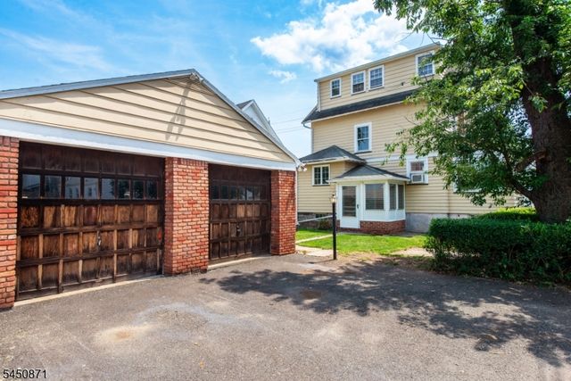135 W Colfax Ave, Roselle Park Boro, NJ 07204