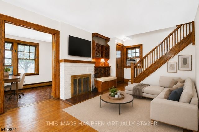 135 W Colfax Ave, Roselle Park Boro, NJ 07204