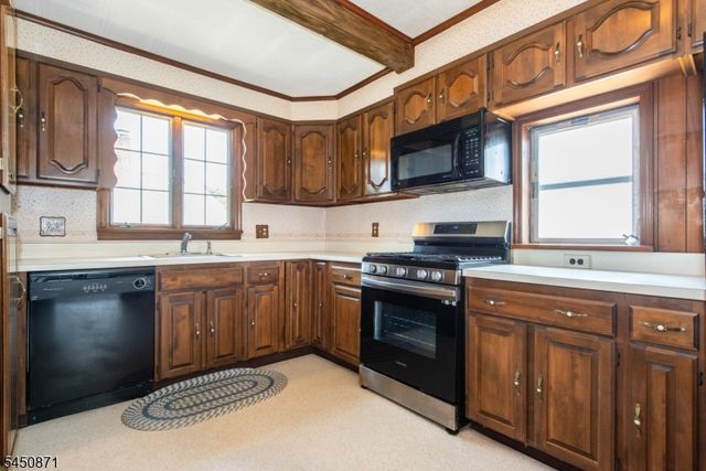 135 W Colfax Ave, Roselle Park Boro, NJ 07204