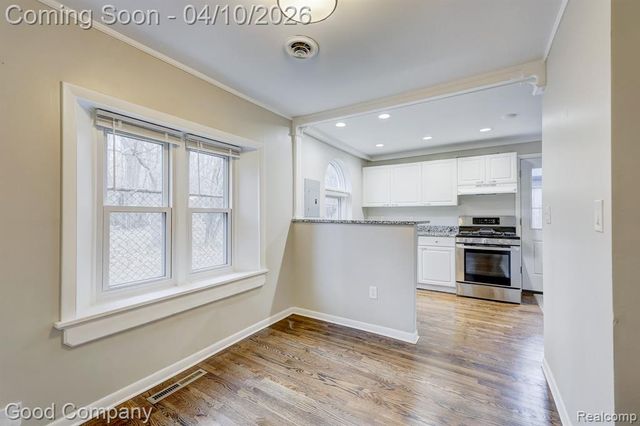 703 Gardenia Avenue, Royal Oak, MI 48067
