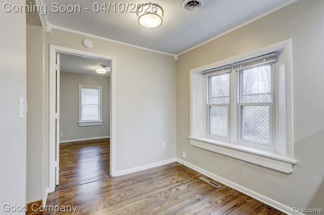 703 Gardenia Avenue, Royal Oak, MI 48067