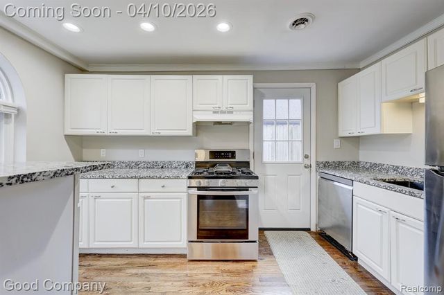 703 Gardenia Avenue, Royal Oak, MI 48067