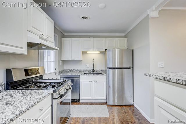 703 Gardenia Avenue, Royal Oak, MI 48067