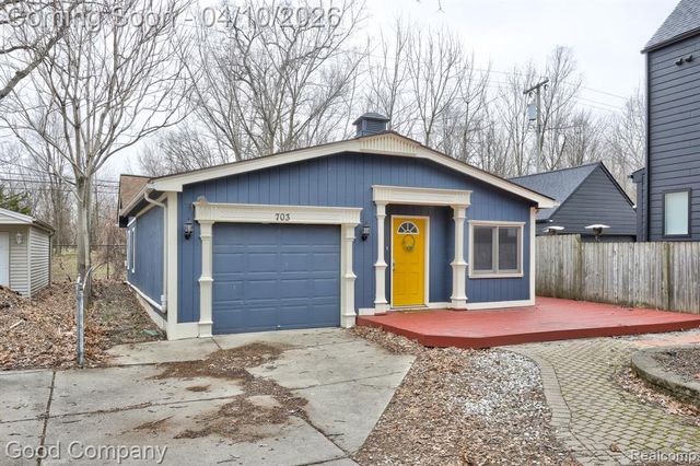 703 Gardenia Avenue, Royal Oak, MI 48067