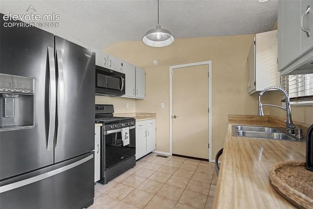 1370 Amstel Drive, Colorado Springs, CO 80907
