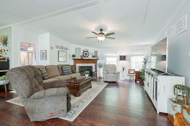 210 Victor Court, Trinidad, TX 75163