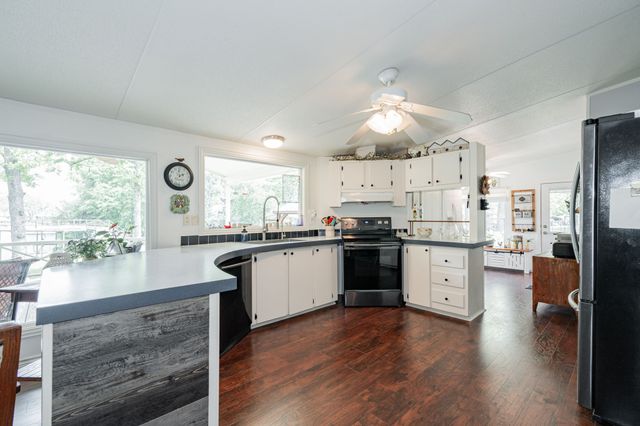 210 Victor Court, Trinidad, TX 75163
