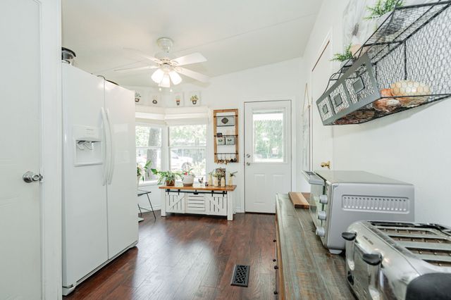 210 Victor Court, Trinidad, TX 75163