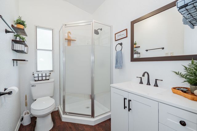 210 Victor Court, Trinidad, TX 75163