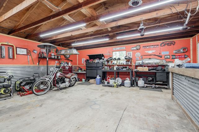 210 Victor Court, Trinidad, TX 75163