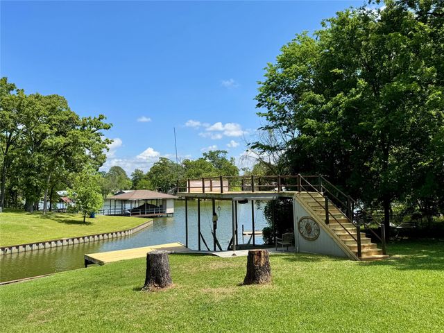 210 Victor Court, Trinidad, TX 75163