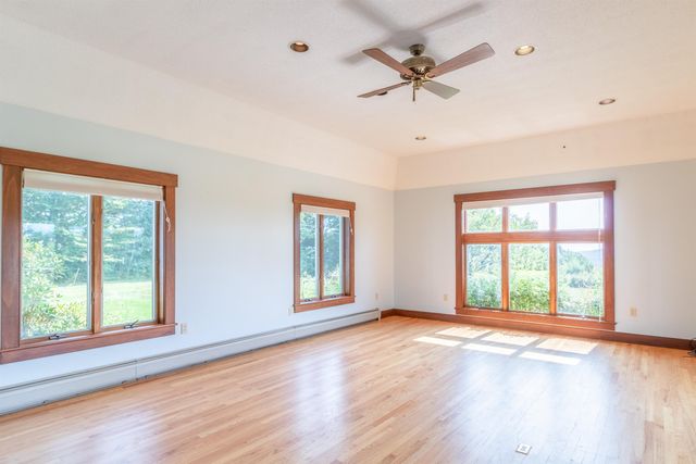 586 Old Coach Road, Lyndon, VT 05851