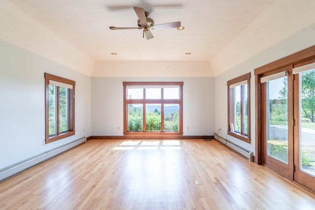 586 Old Coach Road, Lyndon, VT 05851