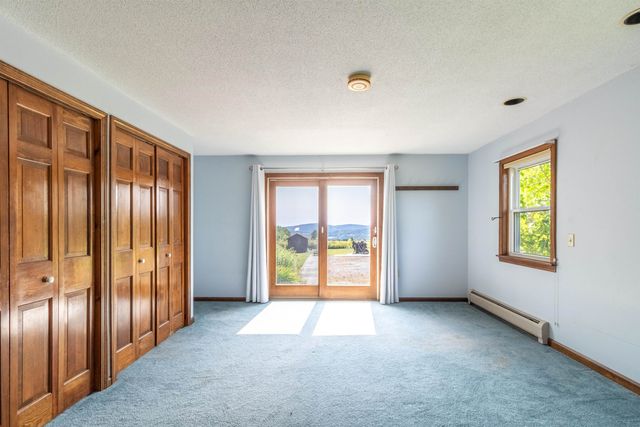 586 Old Coach Road, Lyndon, VT 05851