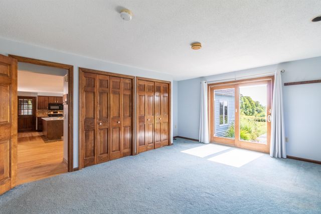 586 Old Coach Road, Lyndon, VT 05851