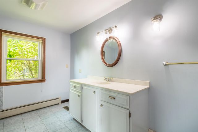 586 Old Coach Road, Lyndon, VT 05851