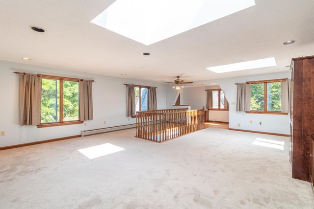 586 Old Coach Road, Lyndon, VT 05851