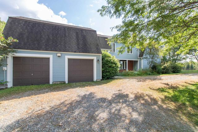 586 Old Coach Road, Lyndon, VT 05851