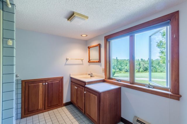 586 Old Coach Road, Lyndon, VT 05851