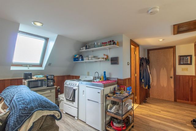 586 Old Coach Road, Lyndon, VT 05851