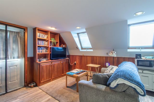 586 Old Coach Road, Lyndon, VT 05851