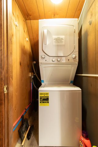 586 Old Coach Road, Lyndon, VT 05851