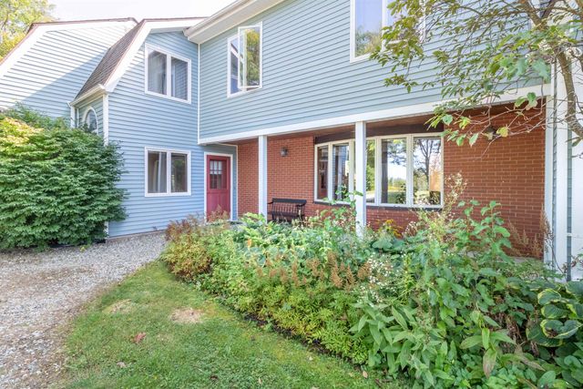 586 Old Coach Road, Lyndon, VT 05851