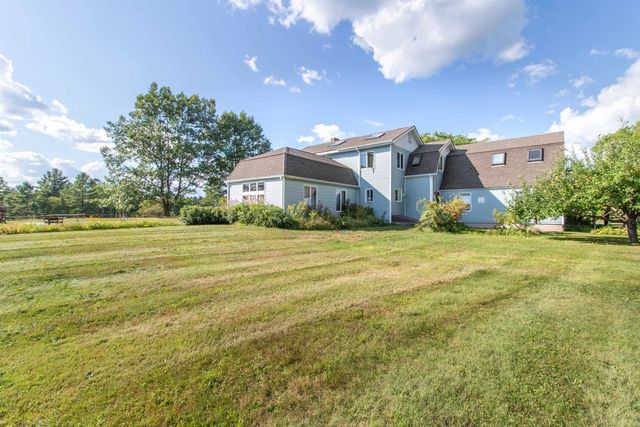 586 Old Coach Road, Lyndon, VT 05851