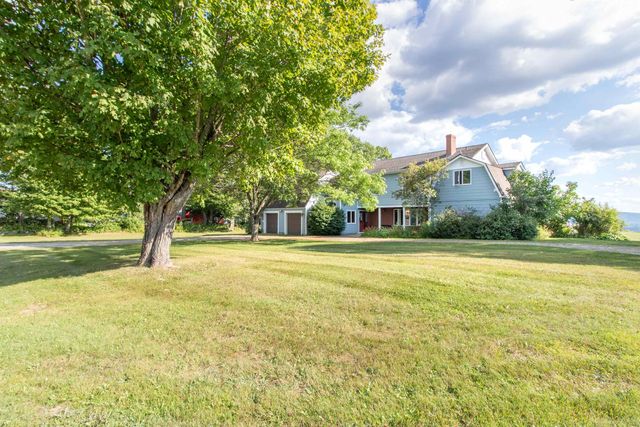 586 Old Coach Road, Lyndon, VT 05851