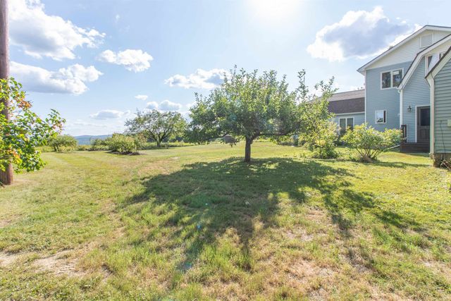 586 Old Coach Road, Lyndon, VT 05851