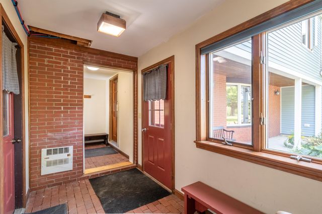 586 Old Coach Road, Lyndon, VT 05851