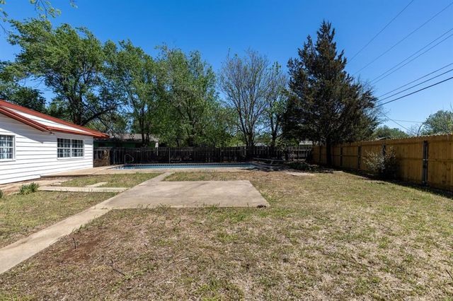 526 NW Glendale Drive, Lawton, OK 73507